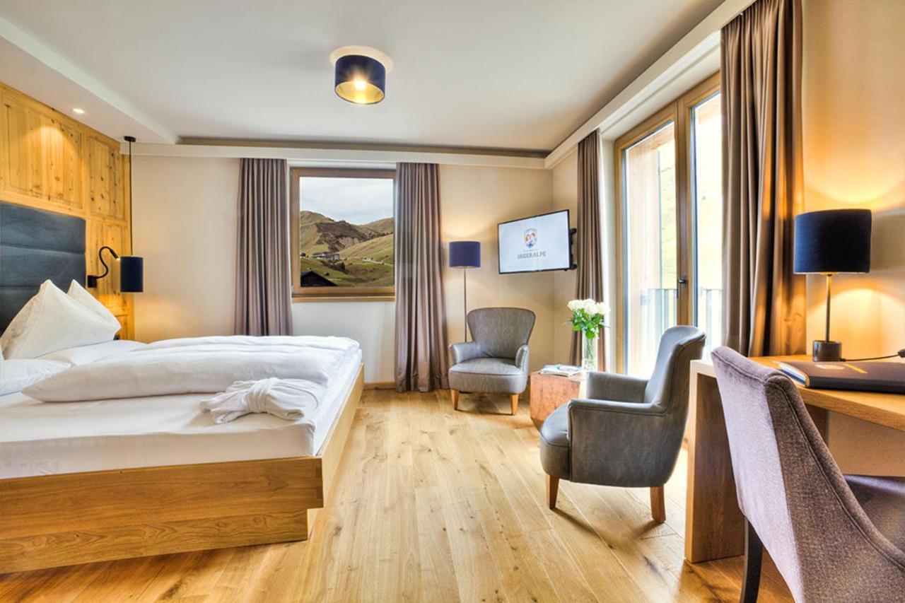 Hotel Jageralpe Warth  Экстерьер фото